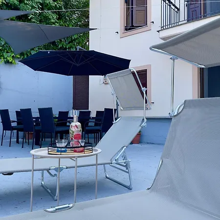 Vilă In The Village