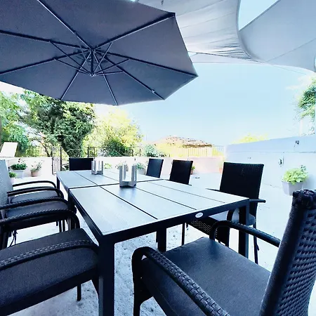 Vilă In The Village Xorychti